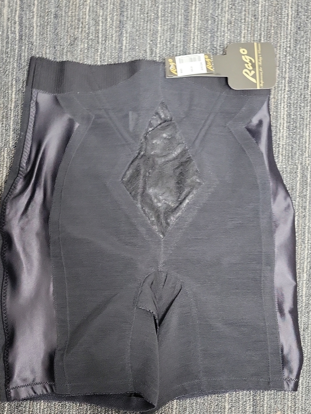 Rago Black High-Waist Shaping Capris with Wide Waistband